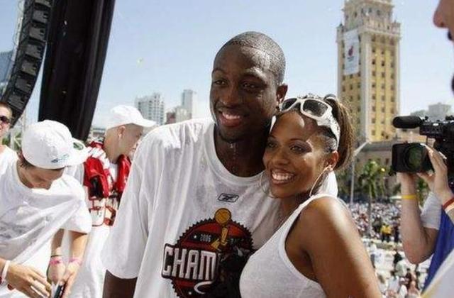 记者：尤文、国米等意甲俱乐部考察热那亚中场马利诺夫斯基（多家意甲豪门考察热那亚中场马利诺夫斯基，尤文国米在列）