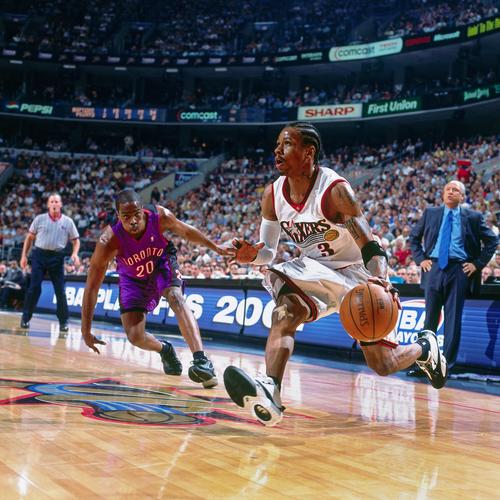 战三镇替补出场，依木兰完成山东泰山一线队首秀（依木兰对阵三镇替补登场，完成山东泰山一线队处子秀）