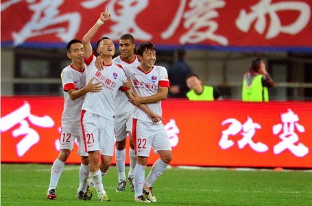 CBA收视率暴涨，外援主宰胜负？名嘴给出独特观点，潜力赛引争议（CBA收视飙升，外援左右胜负？名嘴抛出新解读，潜力赛掀争议）