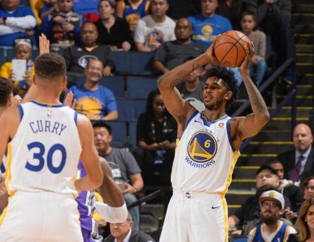 篮球勇士核心三分11投9中，全场手感火热（勇士核心外线爆发 三分11中9手感滚烫）