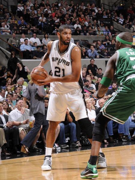 迪卡尼奥：索默瞎扑救导致丢球；恰20本应该犯规阻止米兰反击（迪卡尼奥怒批索默扑救失误酿丢球：恰20应战术犯规遏制米兰反击）