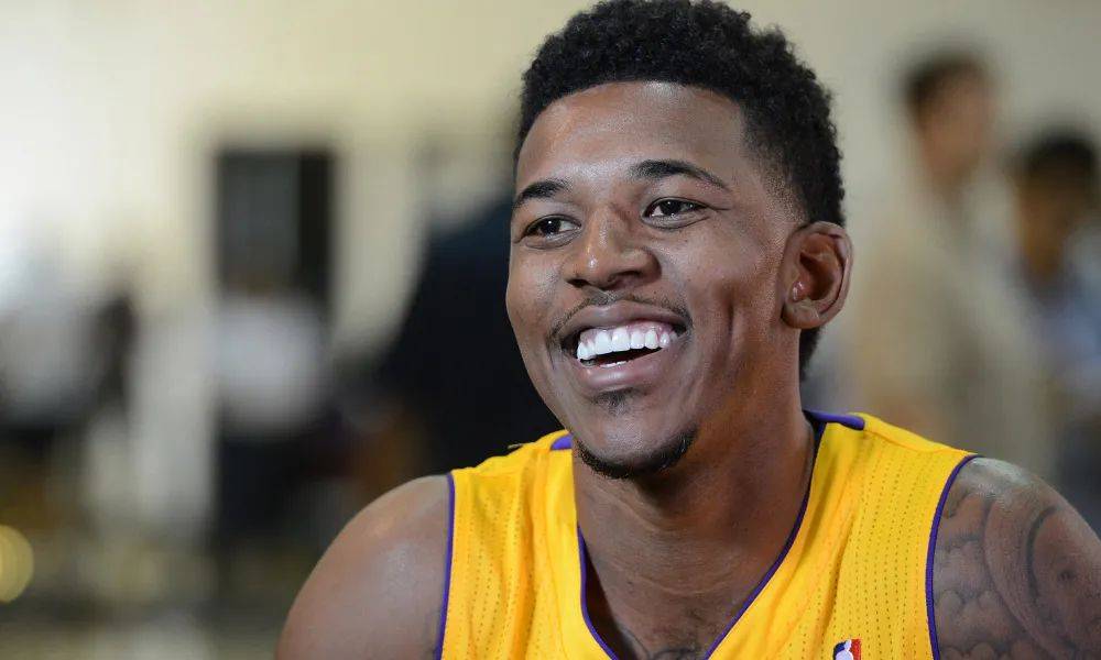 2025中超射手榜：法比奥金靴，卡扎和莱昂纳多分列二三名（2025中超射手榜揭晓：法比奥加冕金靴，卡扎与莱昂纳多分列二三位）