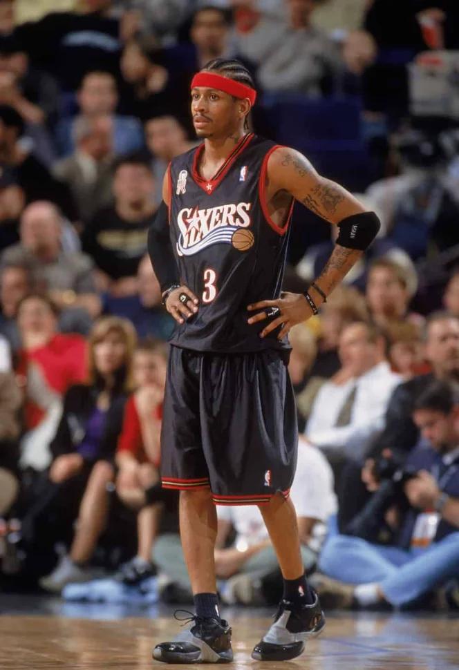 德转33岁+球员身价前10：萨拉赫4500万第1，梅西第7，C罗第9（德转33岁以上球员身价榜前十：萨拉赫4500万领跑，梅西第7，C罗第9）