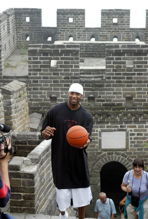 埃弗顿球员手球未被判点球，桑德兰球迷愤怒（埃弗顿疑似手球未判点球，桑德兰球迷强烈不满）